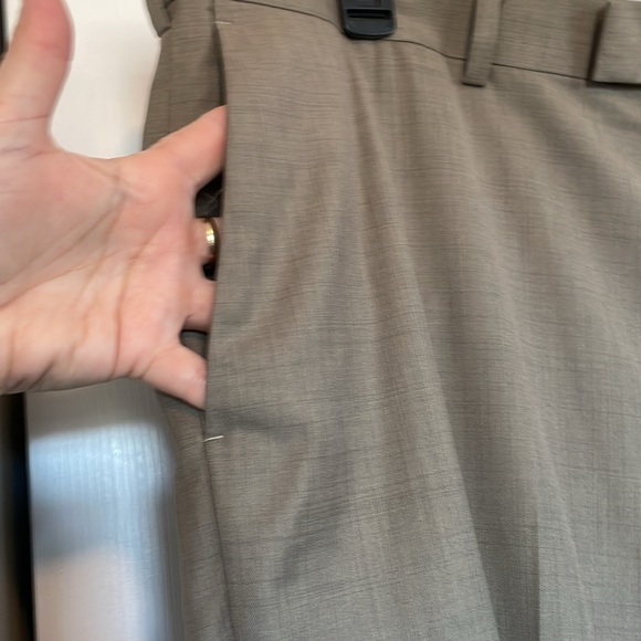 Men’s Axist tan dress pants. 40x30. Lightweight flat front pockets front/back - Picture 3 of 10